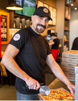 SCORE PIZZA franchises are opening across Canada and seeking entrepreneurs today